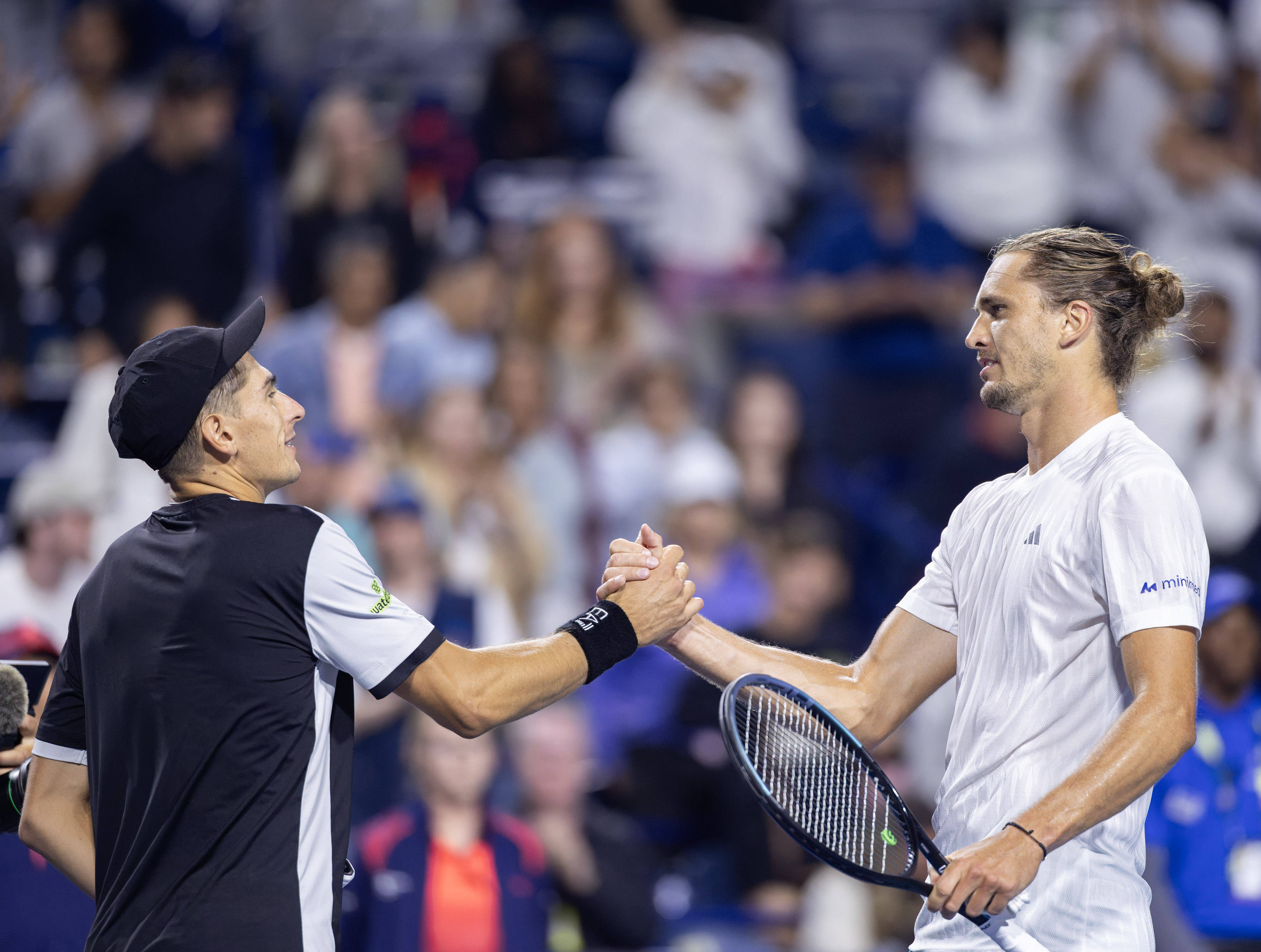 蒙特卡洛大师赛险胜年终总决赛，兹维列夫带队取胜