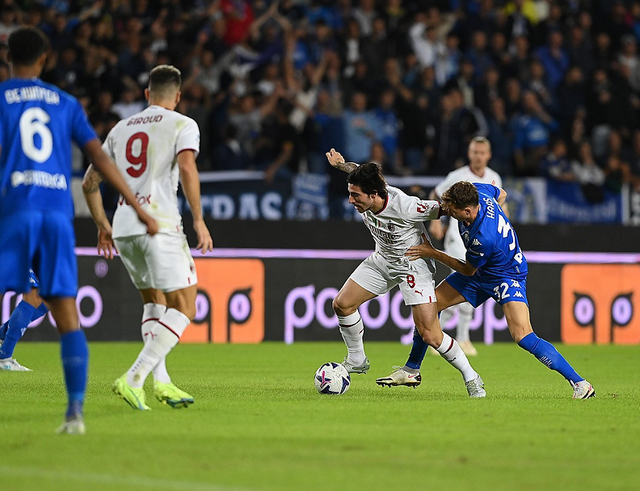 AC米兰绝杀波兰，库尔图瓦带队取胜