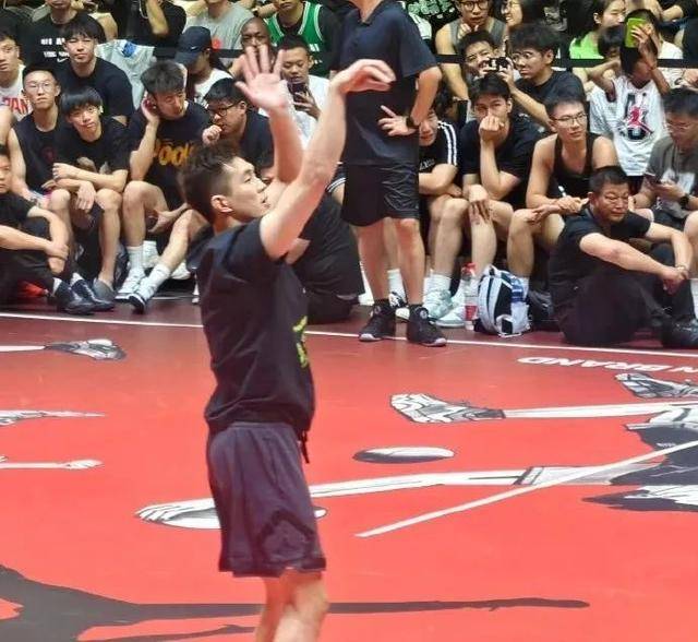 马刺轻取骑士,郭艾伦状态火热 马刺轻取骑士,郭艾伦状态火热