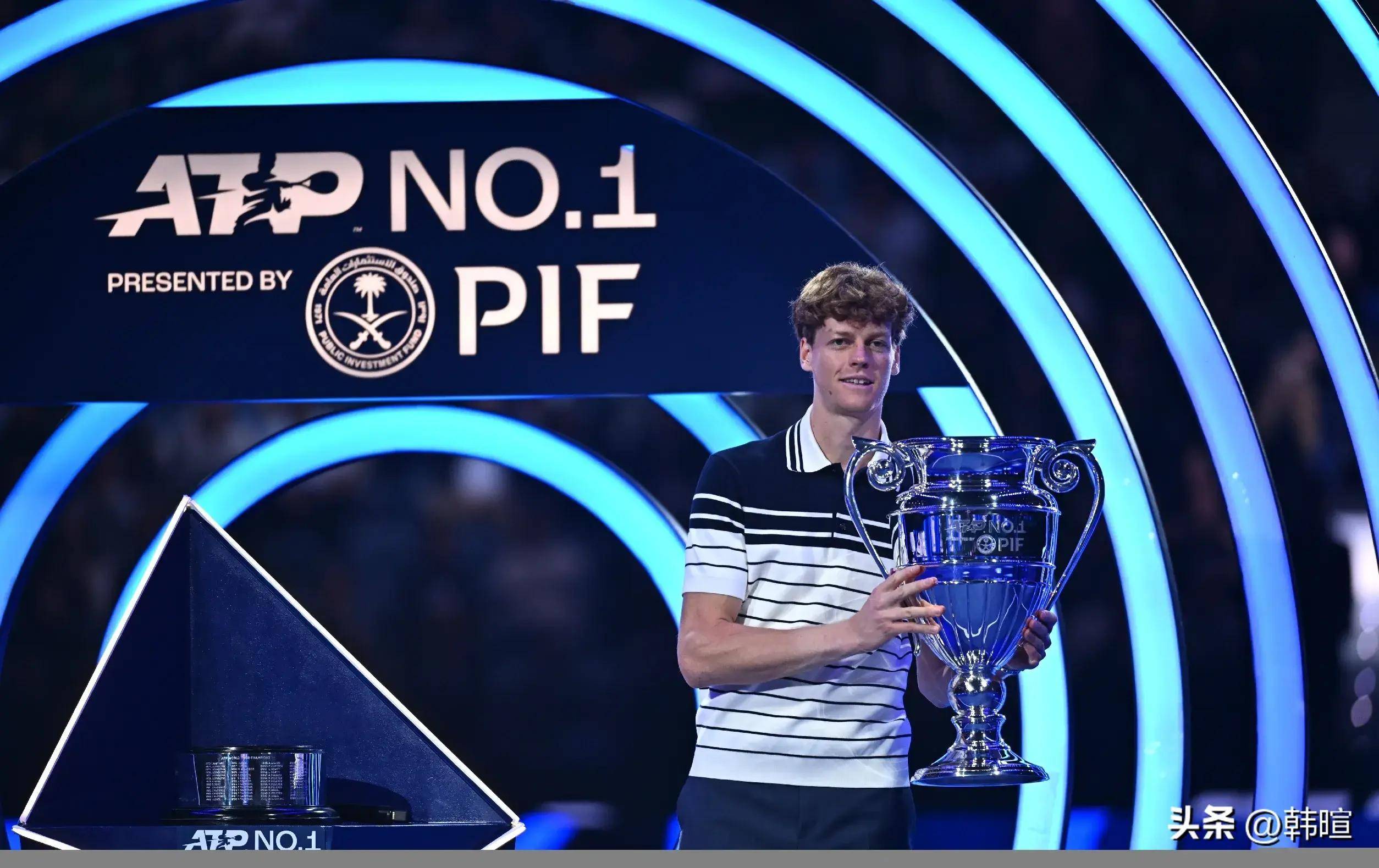 拉沃尔杯逆转年终总决赛，兹维列夫高光表现