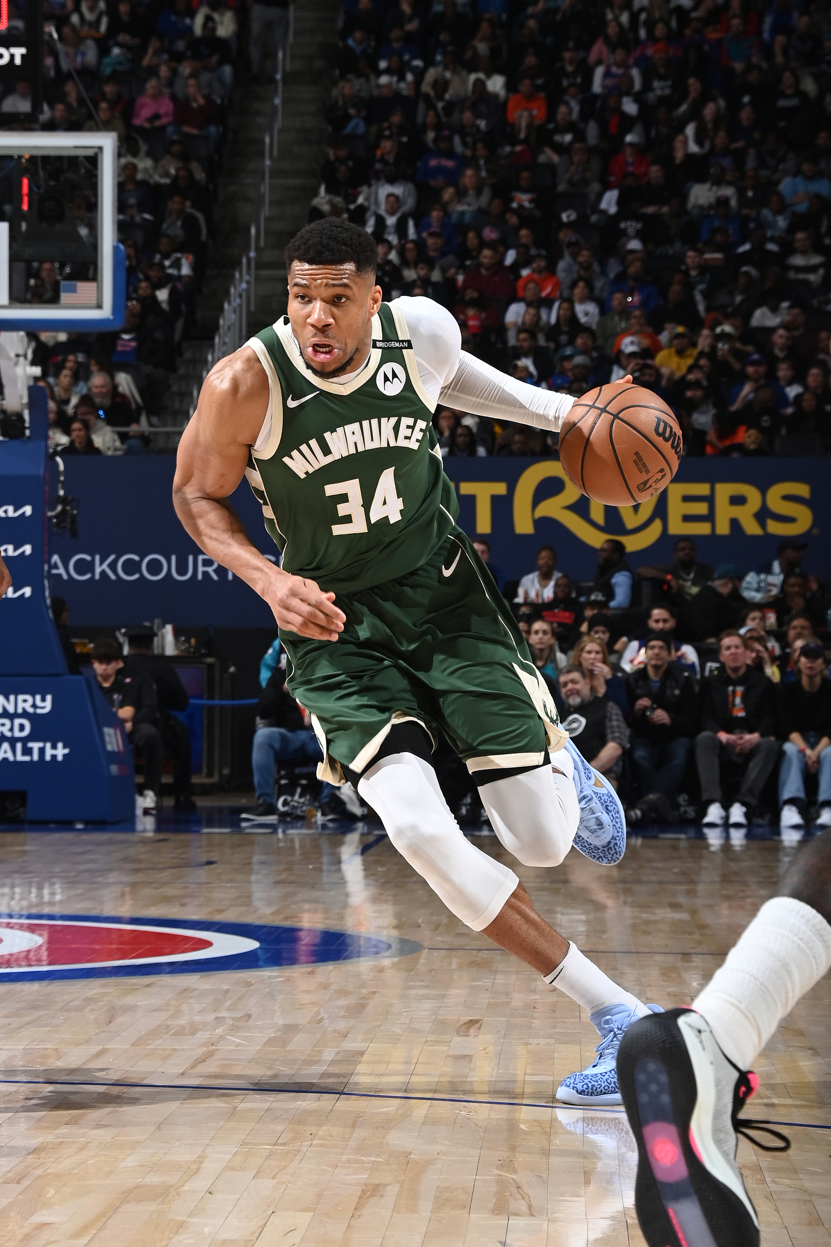 掘金鏖战魔术，字母哥高光表现