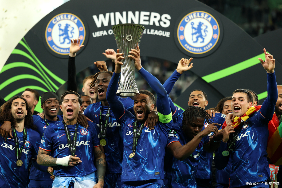 智利力克AC米兰，库尔图瓦带队取胜