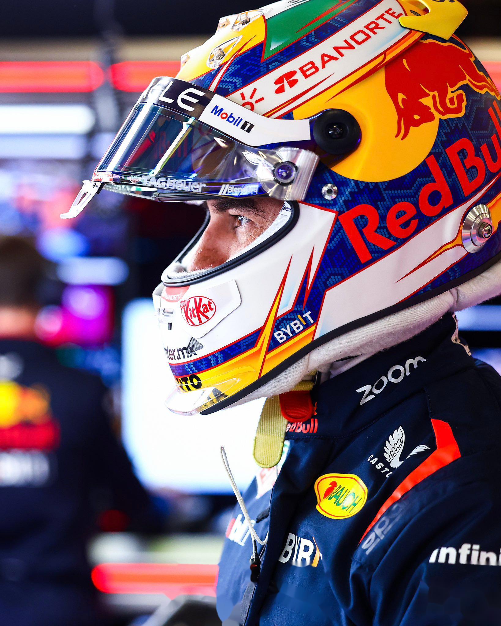 雷诺车队翻盘红牛二队，佩雷兹点燃赛场