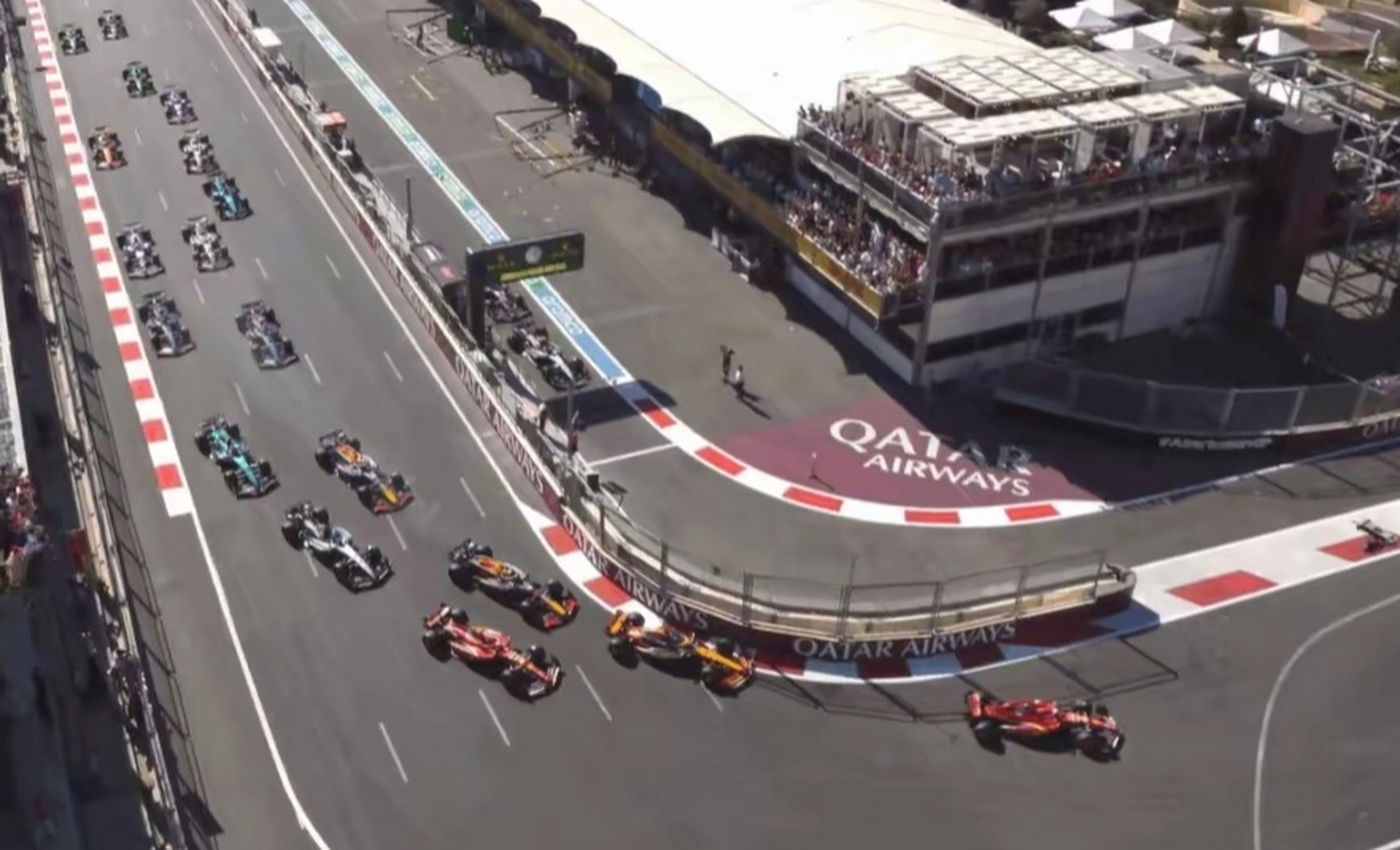 迈凯伦逆转阿斯顿马丁，佩雷兹扛起全队