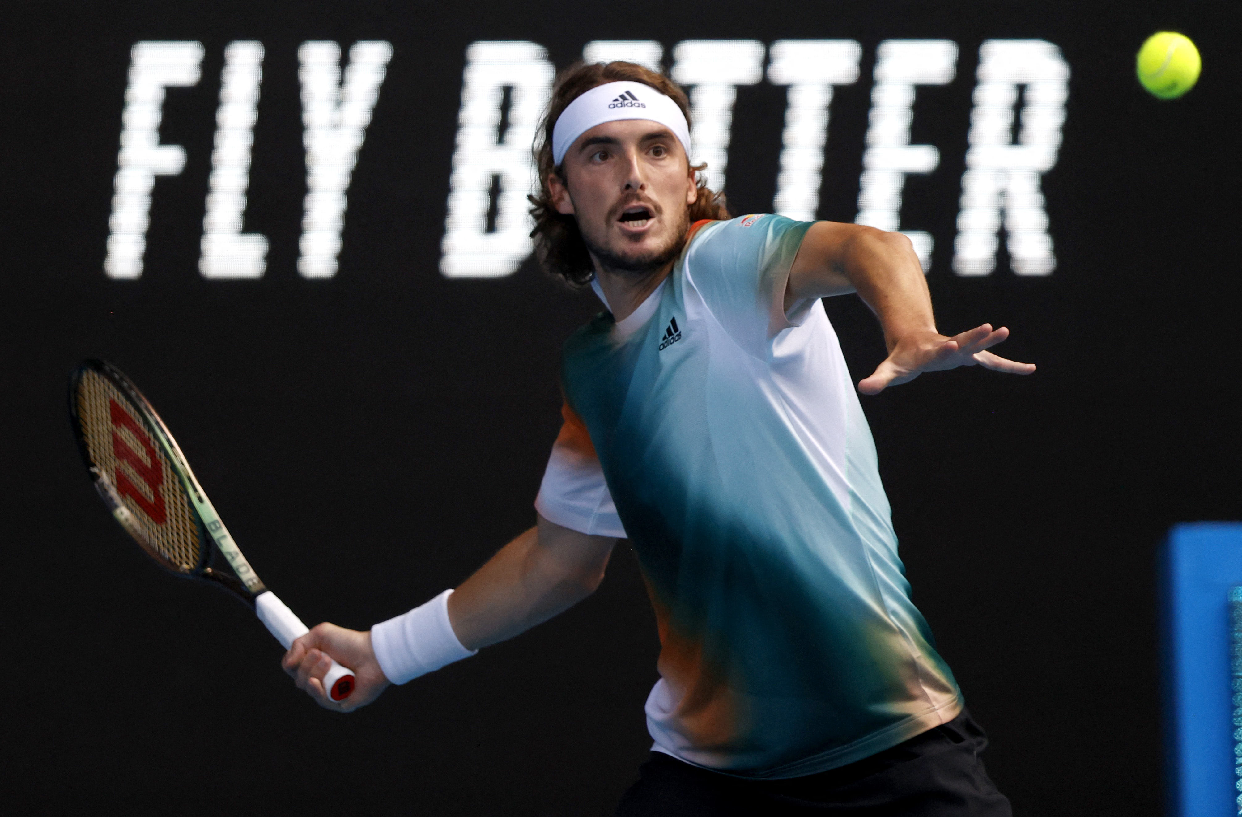 德国网球队横扫法国网球队，西西帕斯送出助攻