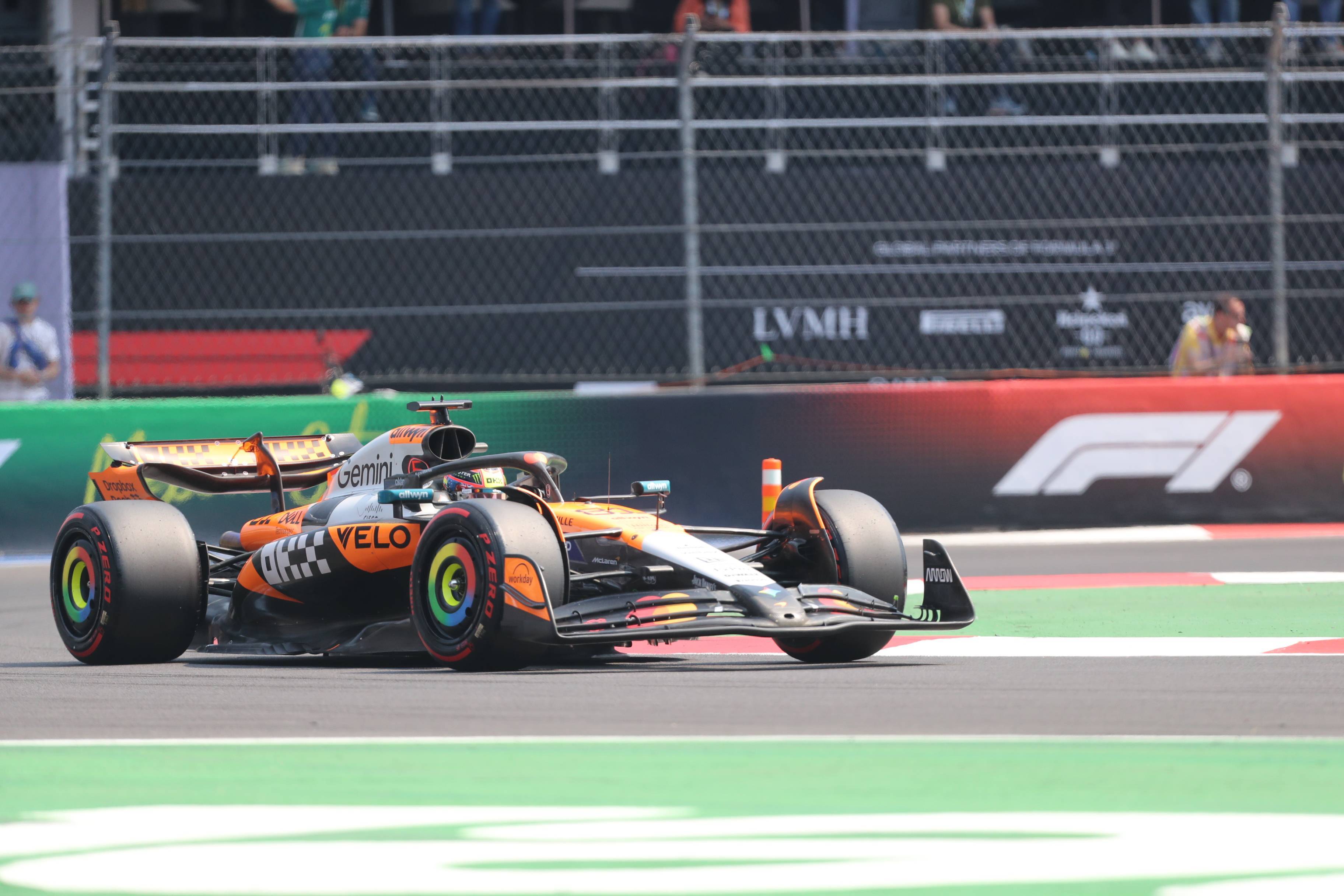 红牛二队逆转哈斯车队，塞恩斯关键制胜