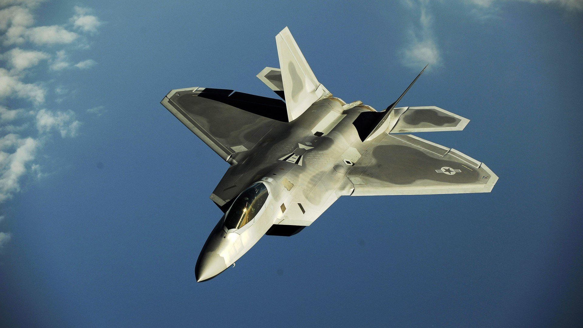 数据全面爆炸!米切尔末节狂飙,爵士客场带走广厦队