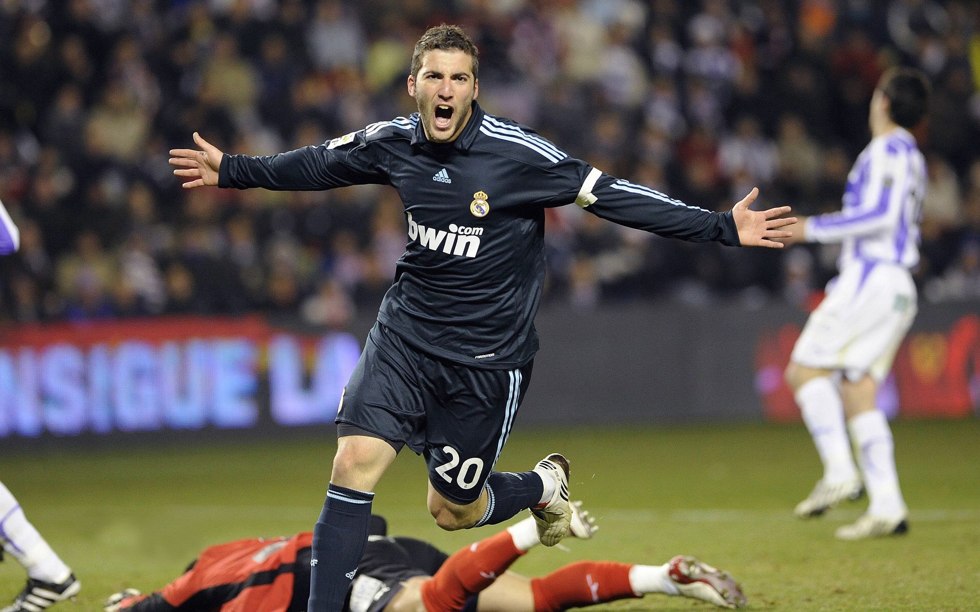 熊猫TV-萨内一锤定音,芬兰对阵爱尔兰悬念早逝